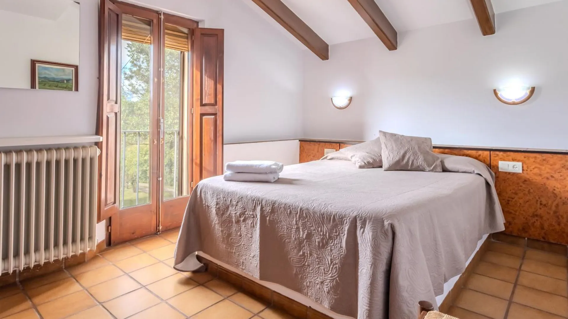 Can Mestrehuma Bas Holiday home